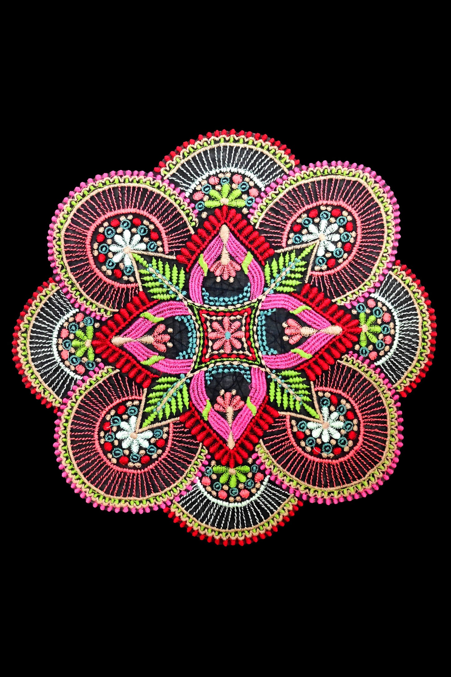 Embroidered Geometric Artwork T-shirt For Women