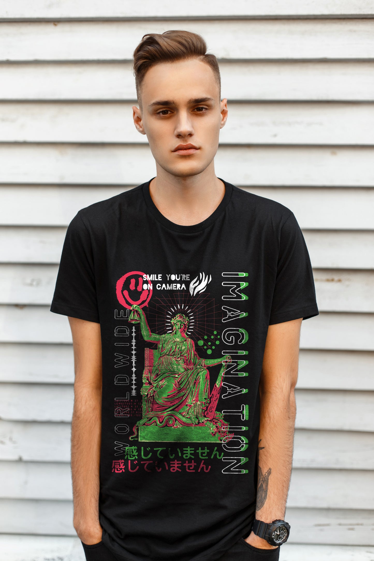 Worldwide Imagination Streetwear Fashion Graphic Art Black T-shirt For Men