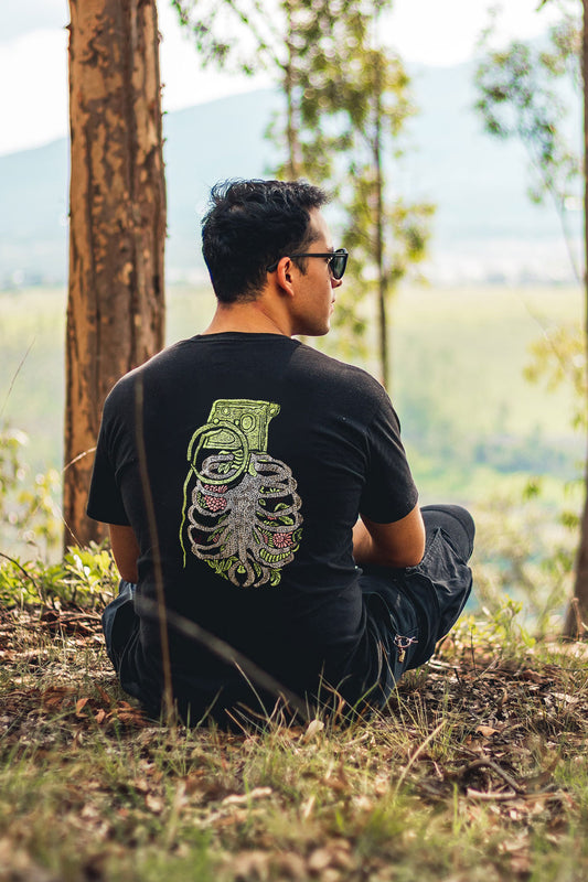 Grofstan Embroidered Artwork Half Sleeve Black T-shirt For Men