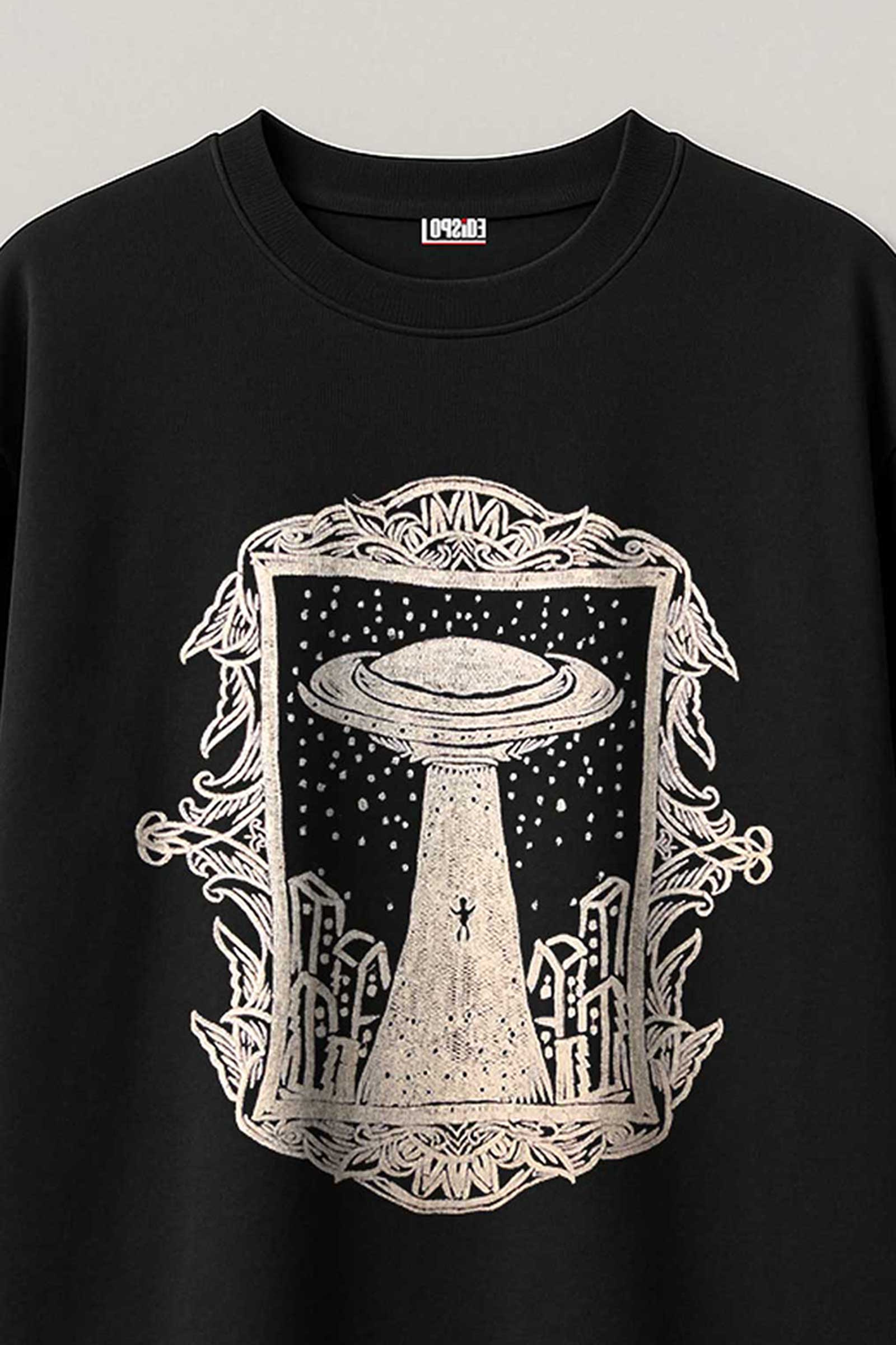 UFO Engraving Ornament Embroidered Artwork Oversized T-shirt