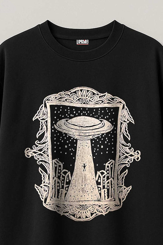 UFO Engraving Ornament Embroidered Artwork Oversized T-shirt