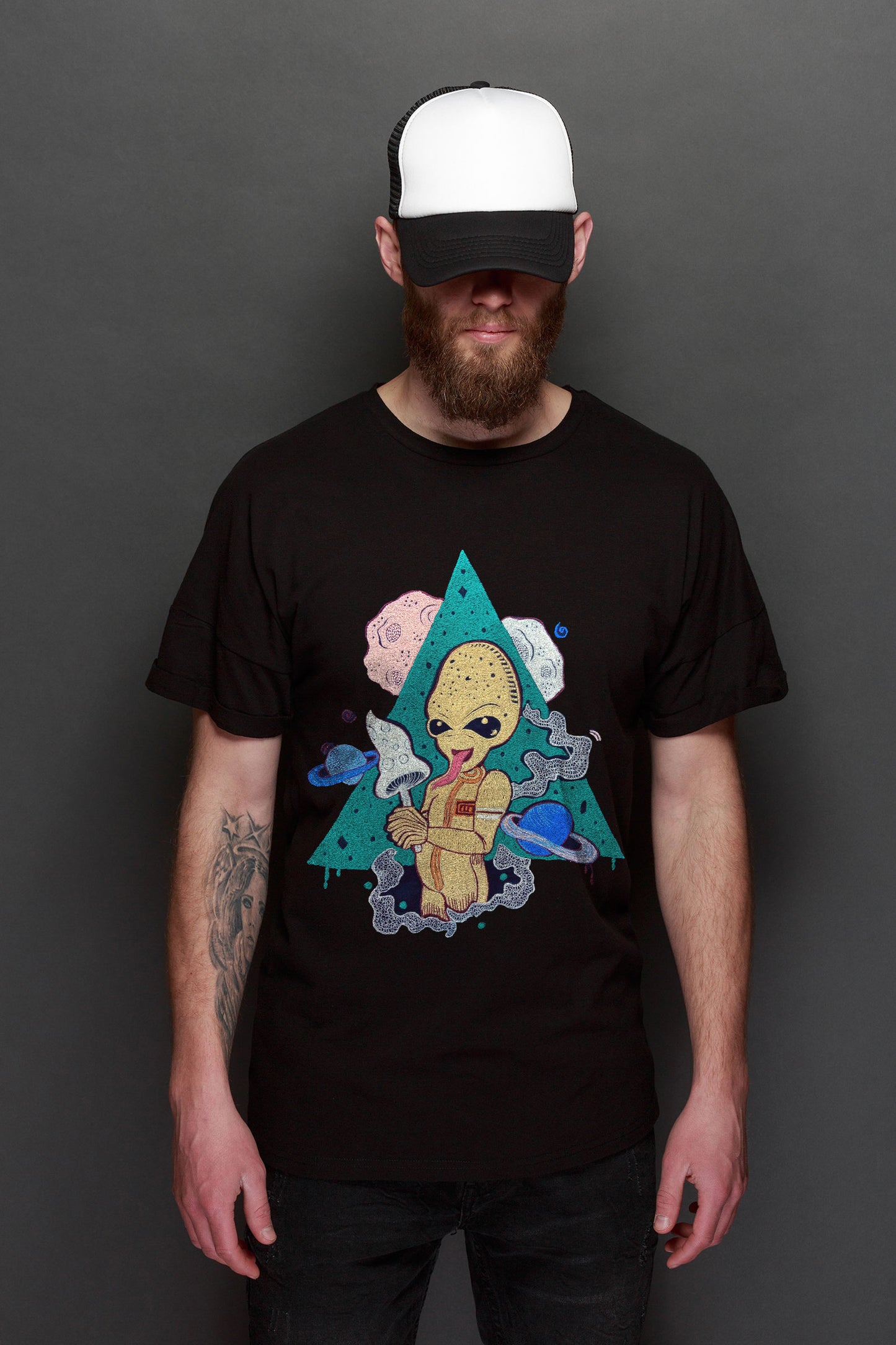 Alien Trip Embroidered Artwork Half Sleeve Black T-shirt For Men