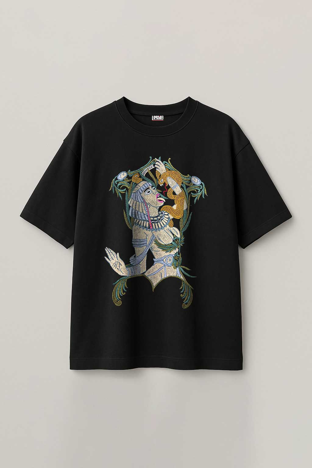 Ancient Egyptian Embroidered Artwork Black Oversized T-shirt