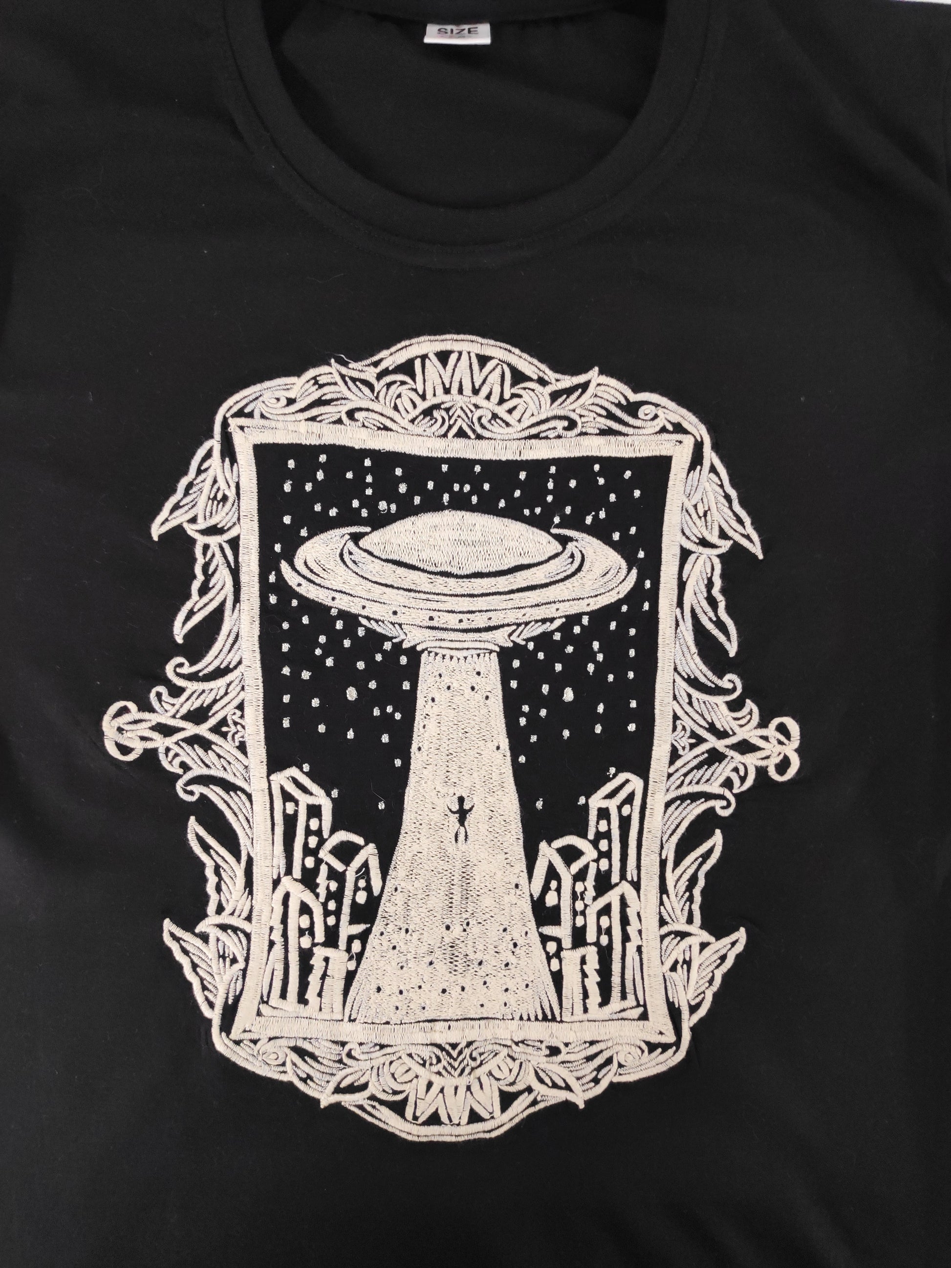 UFO Engraving Ornament Embroidered Artwork Oversized T-shirt For Women